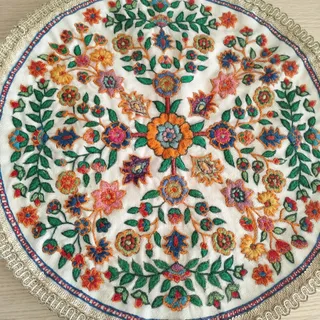 رومیزی پته دو رنگ سفیدومش