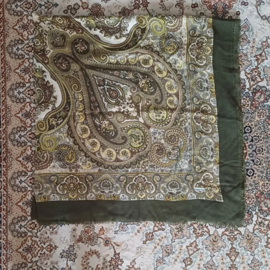 روسری بزرگ کاملا نو