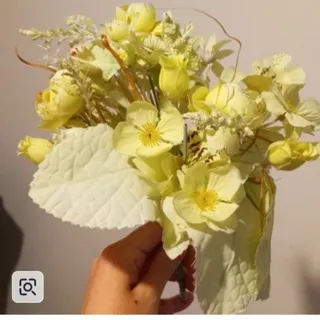 دسته گل عروس و رز لیمویی