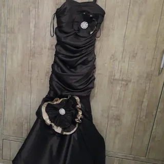پیراهن مجلسی زنانه