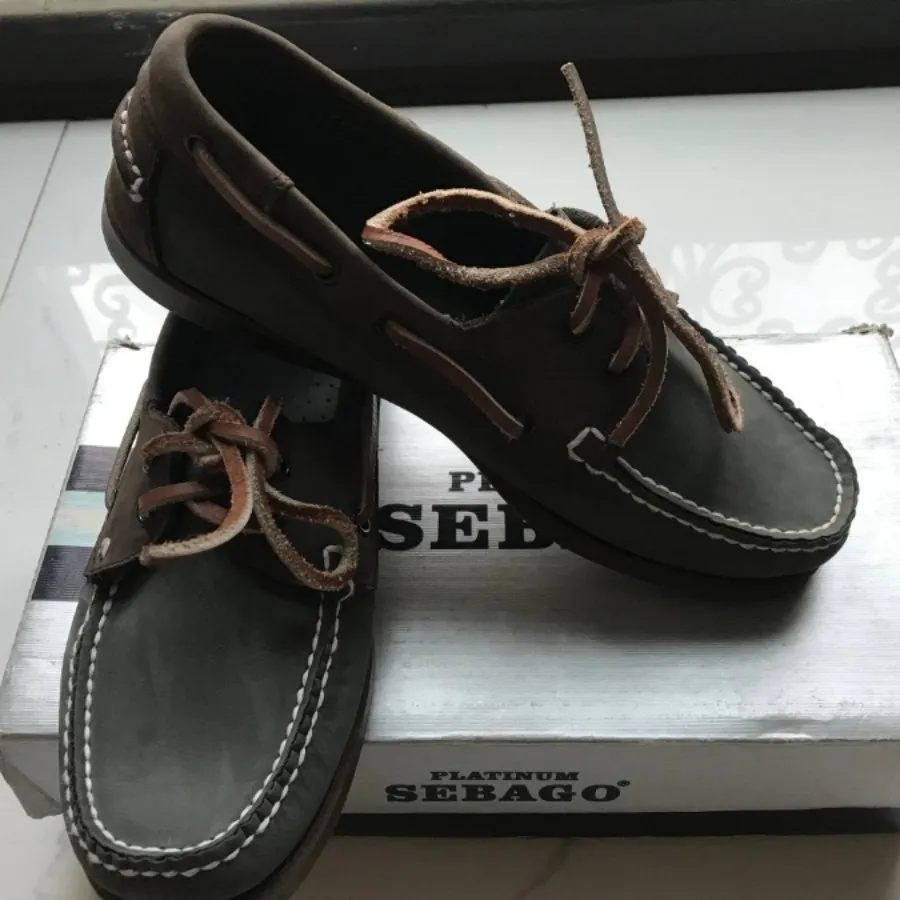 کالج اصل Sebago دست دوز ن