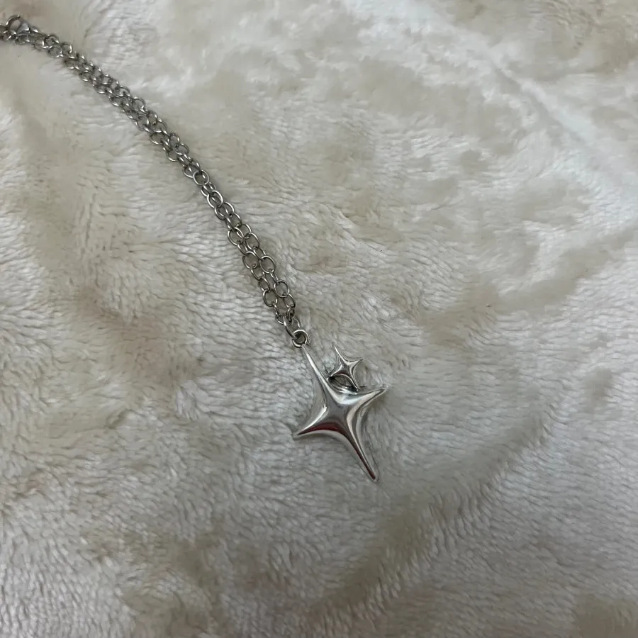 گردنبند ستاره اسپایکی