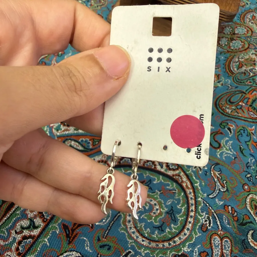 گوشواره سیکس