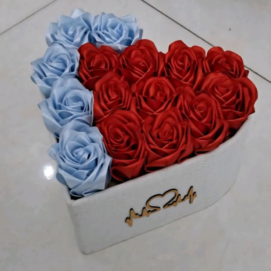 باکس گل رز قلبی