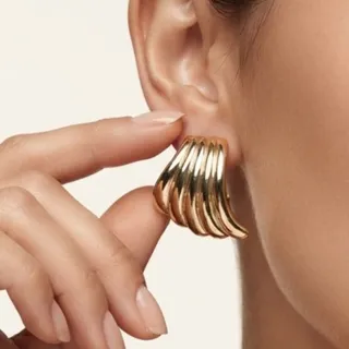 گوشواره آلمانی six