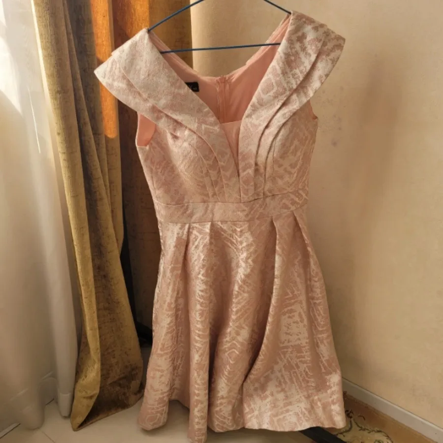 پیراهن مجلسی زنانه