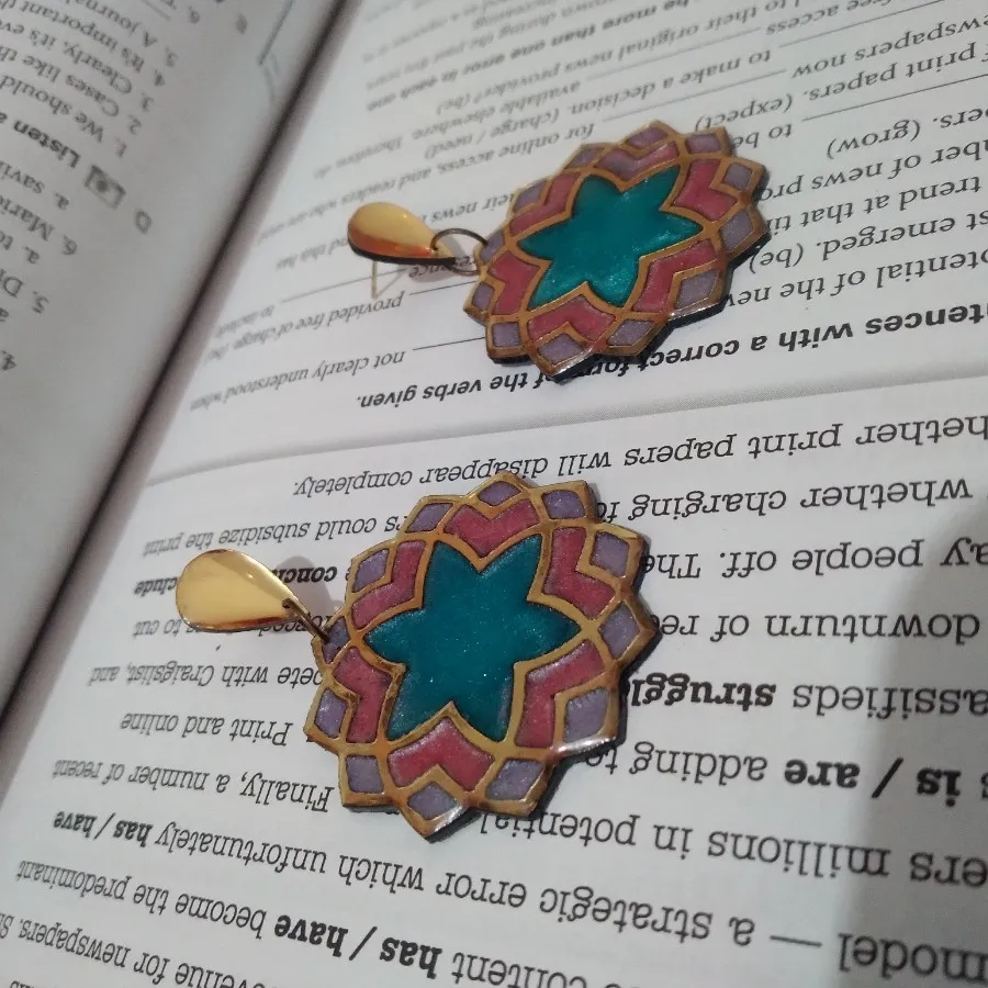گوشواره رزینی