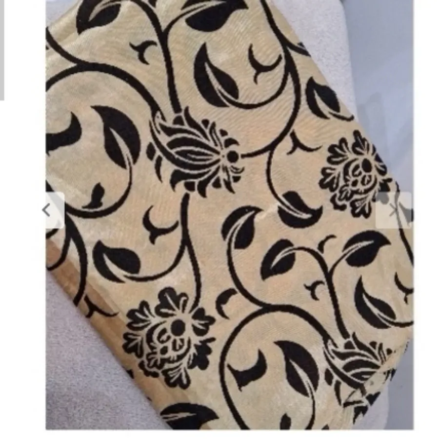 رومیزی طلایی ساتن گل مخمل