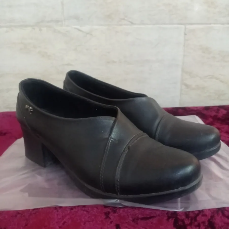کفش مشکی