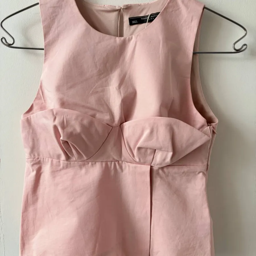 کراپ تاپ صورتی زارا