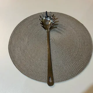 چنگال اسپاگتی Ikia