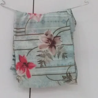 روسری نخی طرح دار آبی