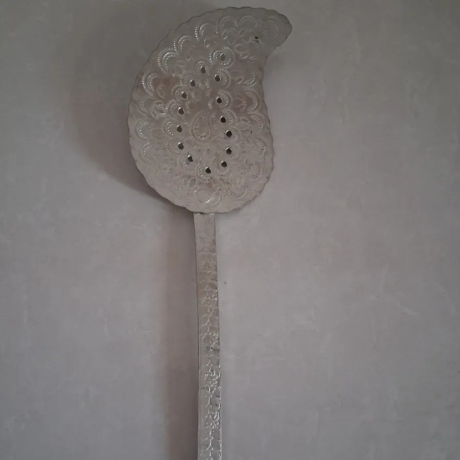 کفگیر مسی دستساز قدیمی