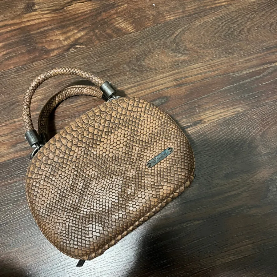 کیف پوست ماری قهوه ای