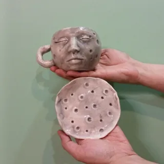 لاته‌خوری طرح کره‌ی ماه