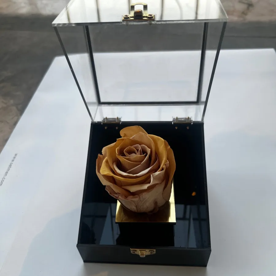 گل مصنوعی
