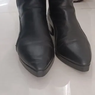 نیم بوت مشکی چرم کاکتوس