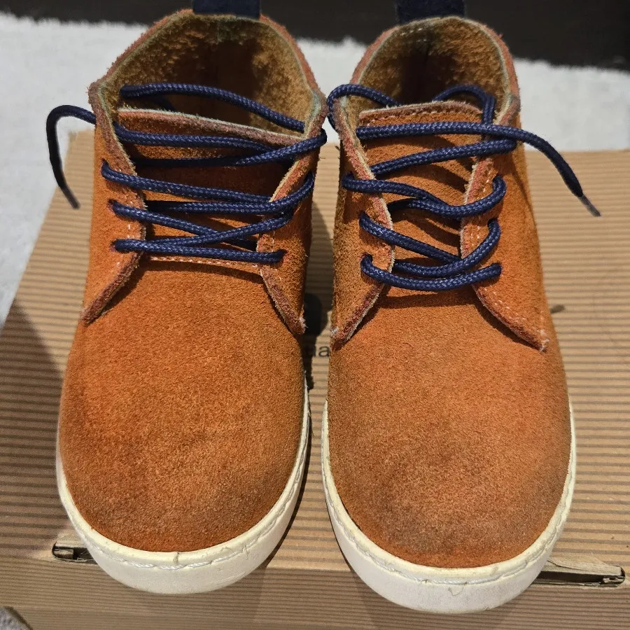 کفش بچگانه