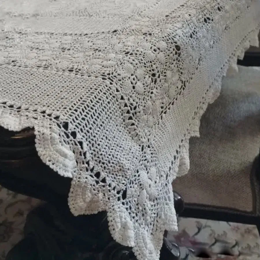 رومیزی قلاب بافی