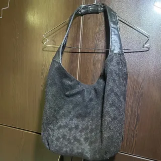 کیف مشکی مخمل