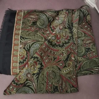 شال دور گردنی