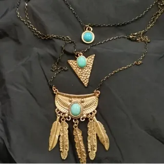 رو لباس سنتی و