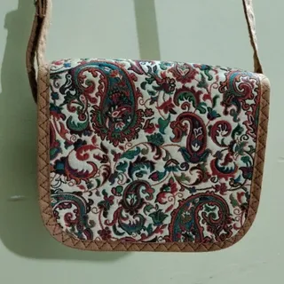 کیف دوشی و کیف پول سنتی