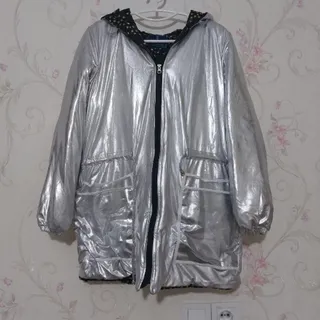 کاپشن نقره ای خاص