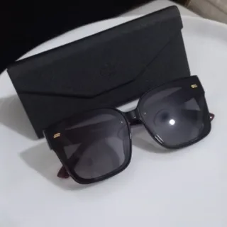عینک آفتابی