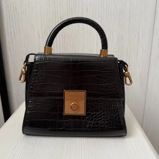 کیف Charles & Keith