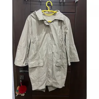 بارونی کرم رنگ
