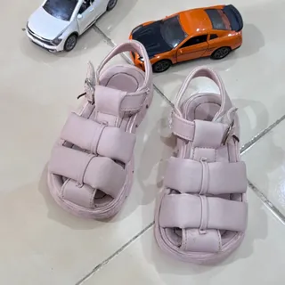کفش بچگانه وارداتی