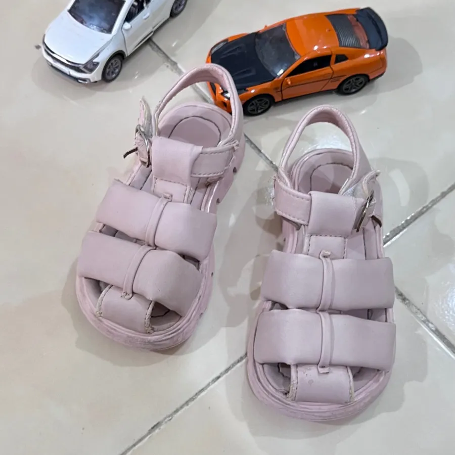 کفش بچگانه وارداتی