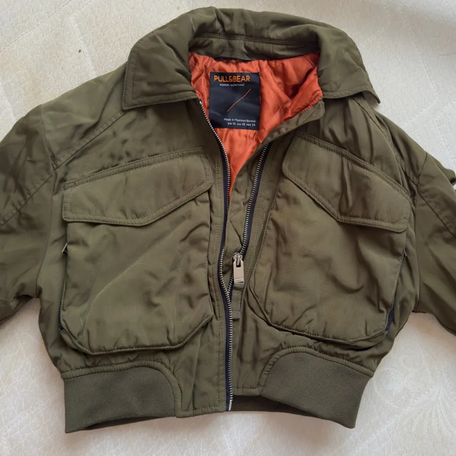 کاپشن PULL&BEAR