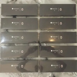 تعدادی ساعت هوشمند آکبند