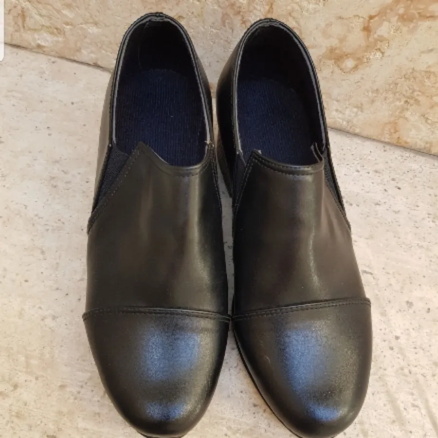 کفش پاشنه دار