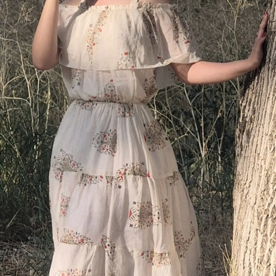 ساحلی زیبا