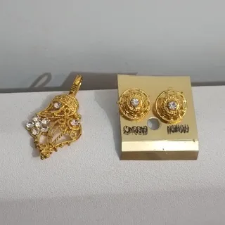 ست گوشواره و گردنبند