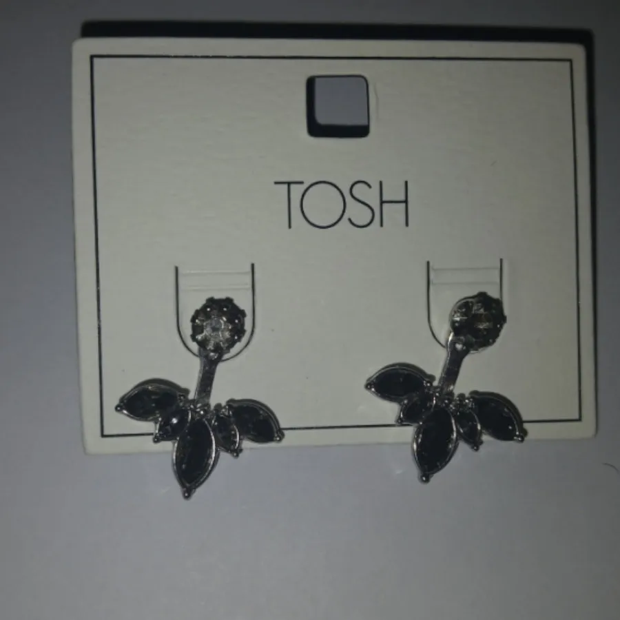 گوشواره نگینی آلمانی tosh