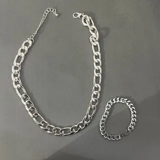 گردنبند و دستبند کارتیر