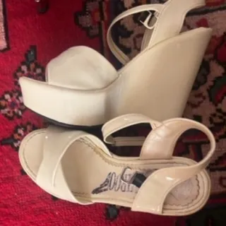 کفش عروس لژ دار