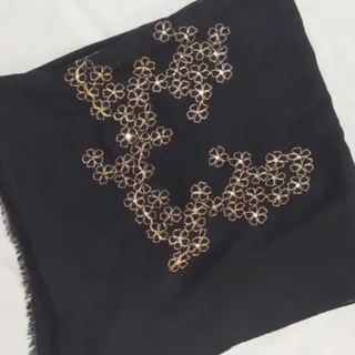 شال مشکی نخی