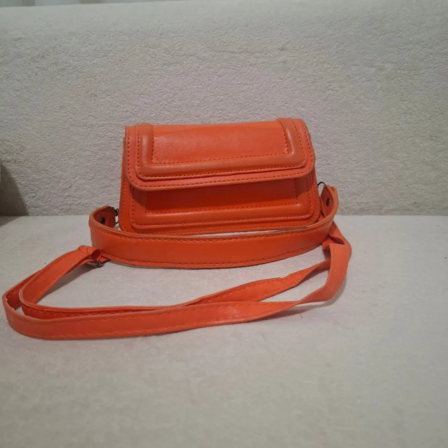 کیف نارنجی
