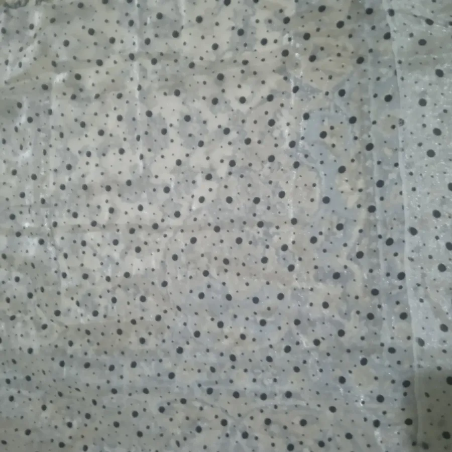 مینی اسکارف خال‌خالی