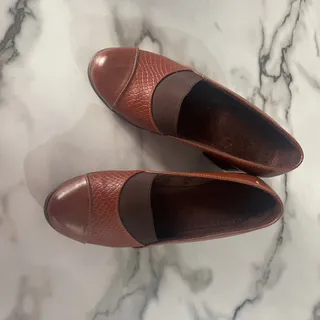 کفش وکتونی
