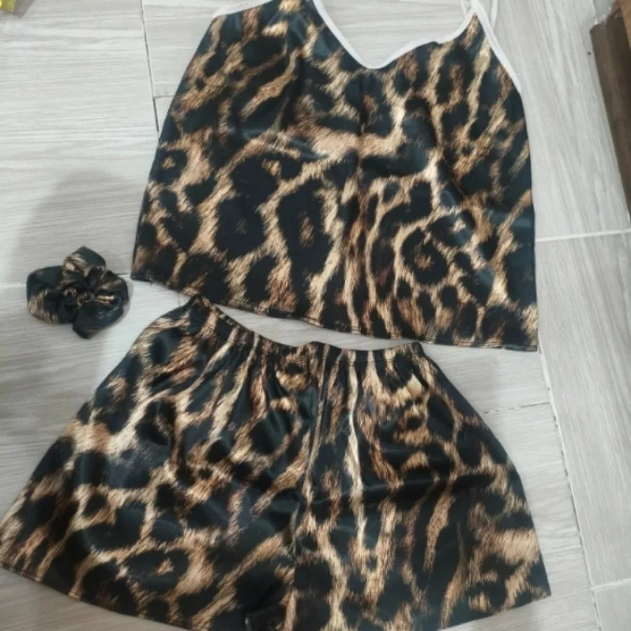 ست تاپ و شلوارک ساتن پلنگ