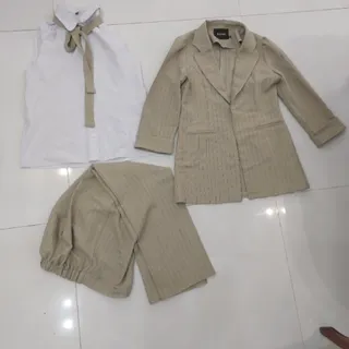 کت و شلوار دیپلمات
