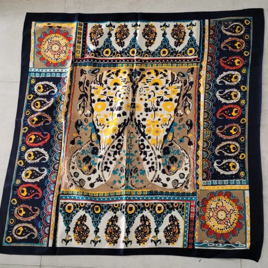 روسری ساتن