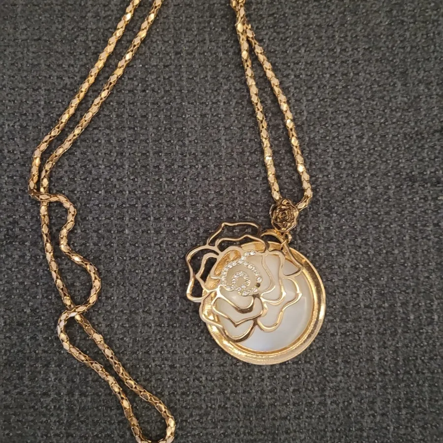 گردنبند بلند زنانه