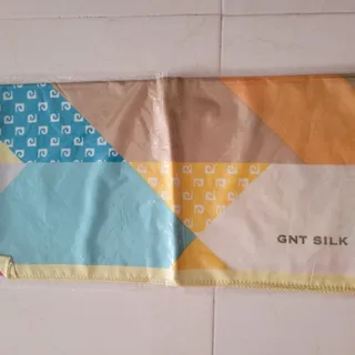 روسری ساتن